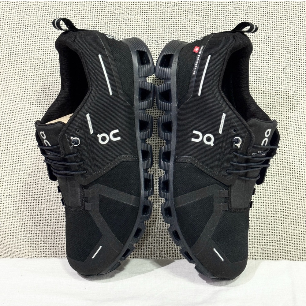 On Cloud 5 Waterproof All Black  Shoes Sneakers 59.98842 Mens Size 9 NWOB